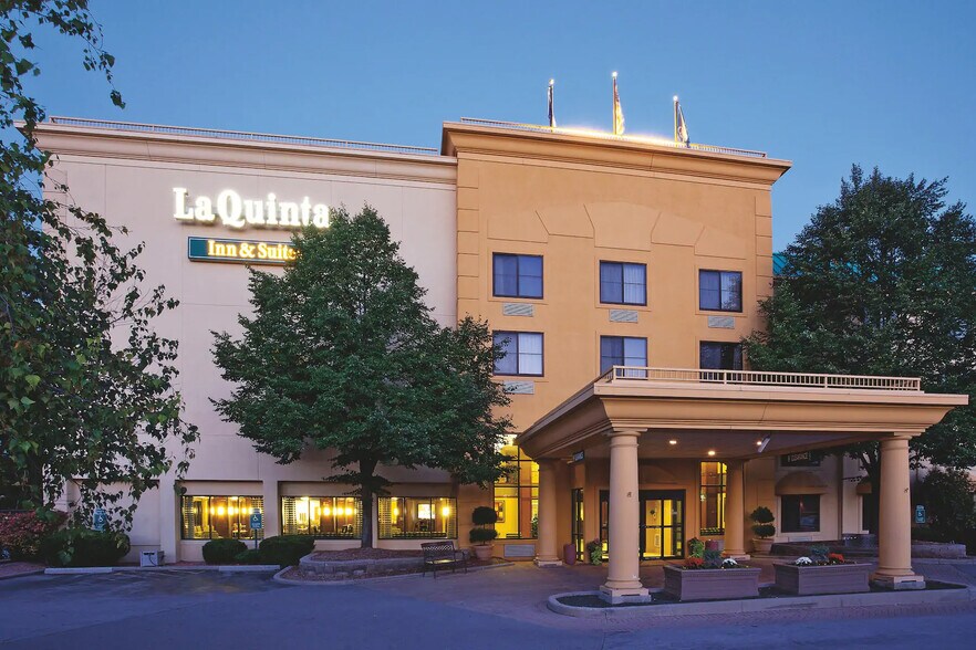 Primary Photo Of 5423 N Port Washington Rd, Glendale Hotel For Sale