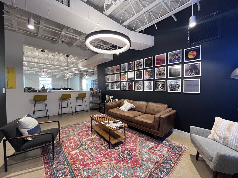 More Photos Of 15 W Cherry St, Columbus Loft Creative Space For Lease