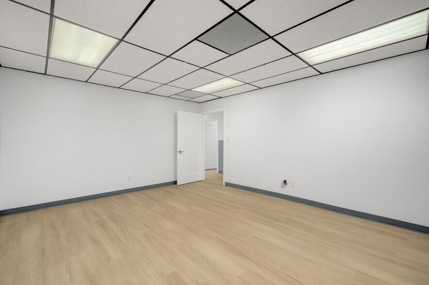 More Photos Of 570 N Towne Ave, Pomona Storefront Retail Office For Sale