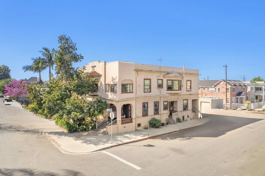 More Photos Of 1304 W 17th St, Los Angeles Multifamily For Sale
