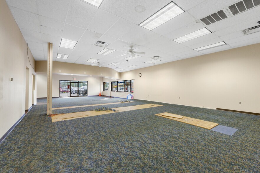 More Photos Of 2420 Argillite Rd, Flatwoods Freestanding For Lease