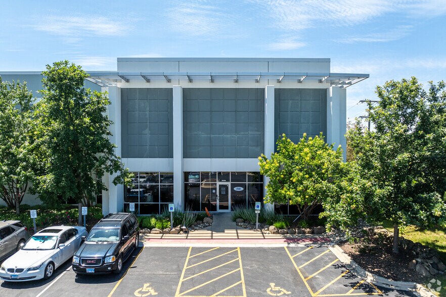 More Photos Of 4101 Olympic Blvd, Joliet Distribution For Lease