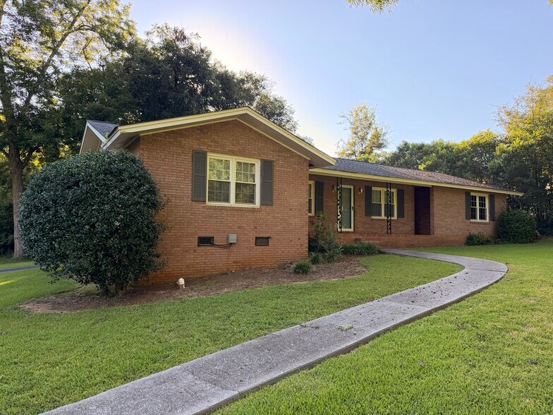 More Photos Of 500 N Columbia St, Milledgeville Land For Sale
