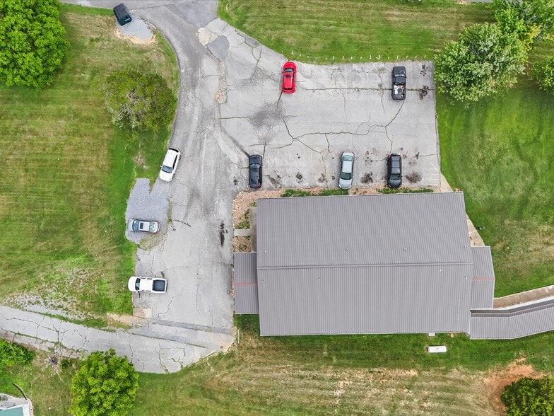 More Photos Of 112 Becky Dr, Greeneville Apartments For Sale