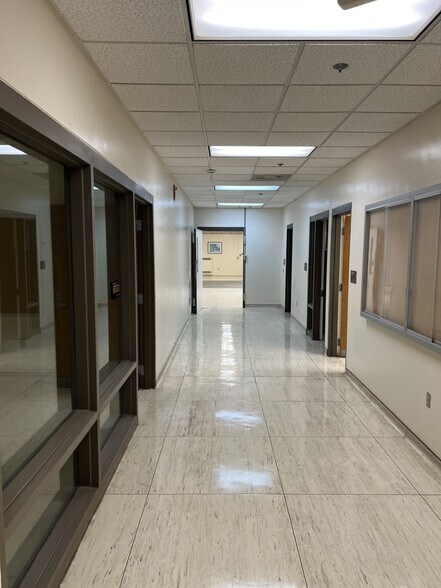More Photos Of 120 Woodlands Blvd, Thomasville Office For Lease
