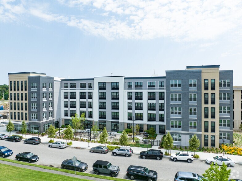 More Photos Of 10-40 Station Dr, Wyandanch Apartments For Lease