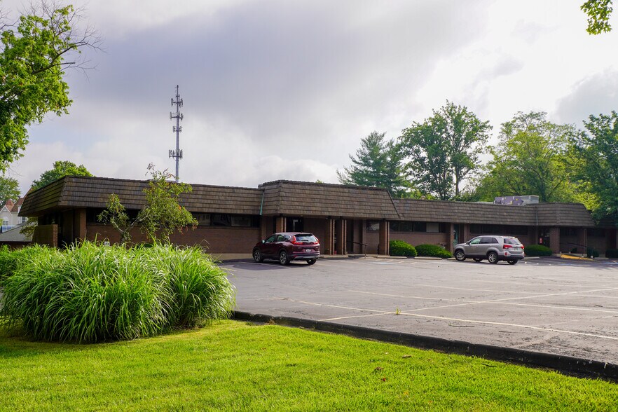 More Photos Of 9030 Montgomery Rd, Cincinnati Medical For Lease