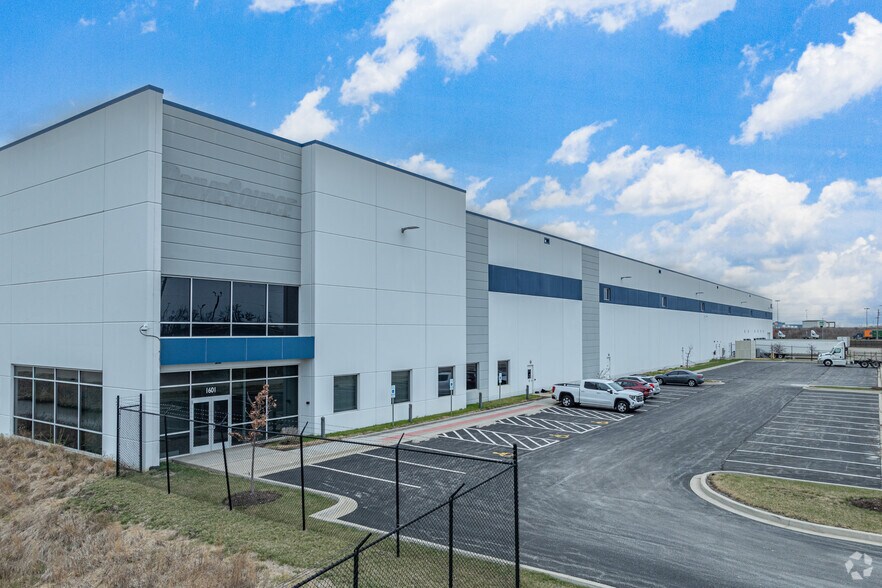 Primary Photo Of 1601 Schweitzer Rd, Joliet Manufacturing For Lease