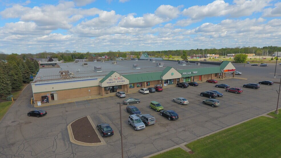 More Photos Of 7500 Cottonwood Dr, Jenison Storefront For Sale