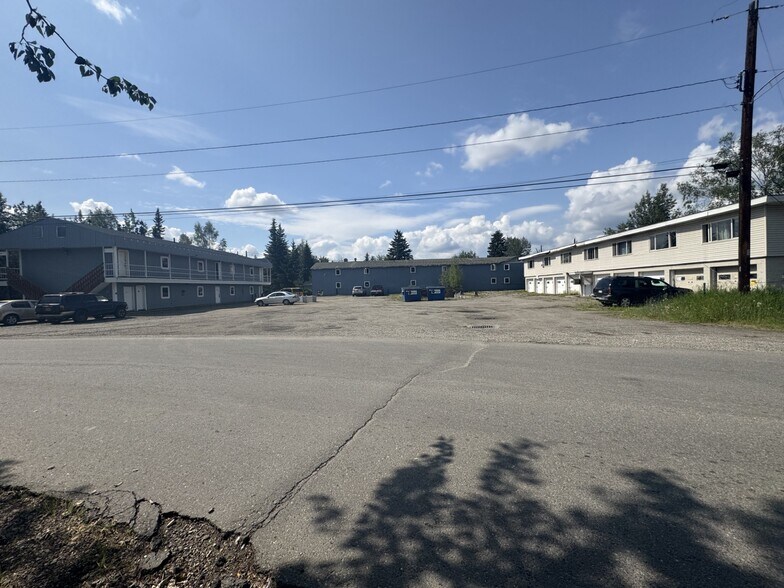 More Photos Of 1901 Mary Ann St, Fairbanks Apartments For Sale