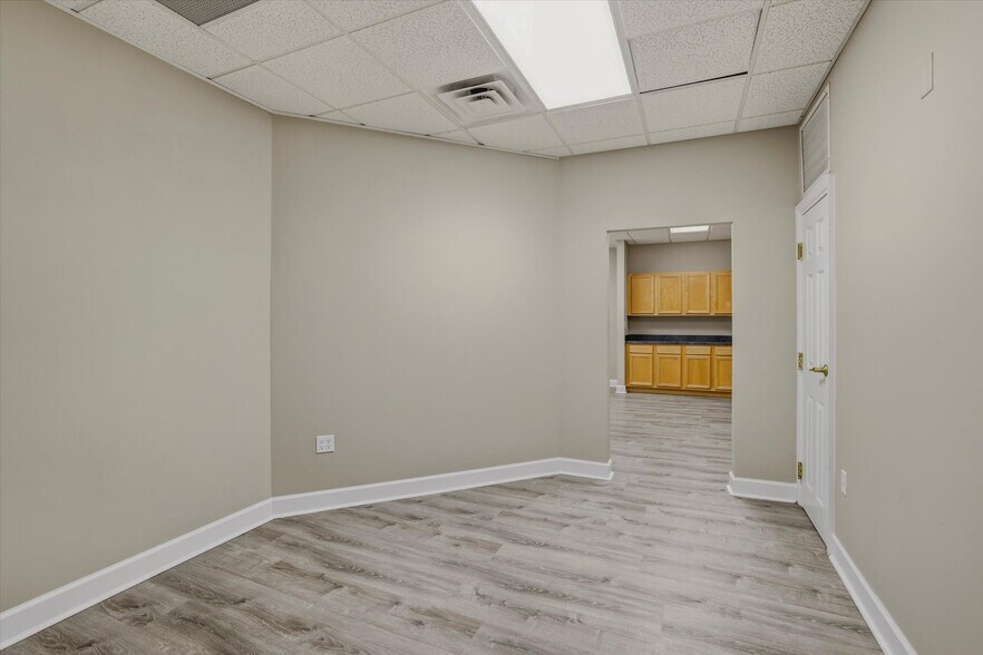 More Photos Of 2457 Care Dr, Tallahassee Office For Lease