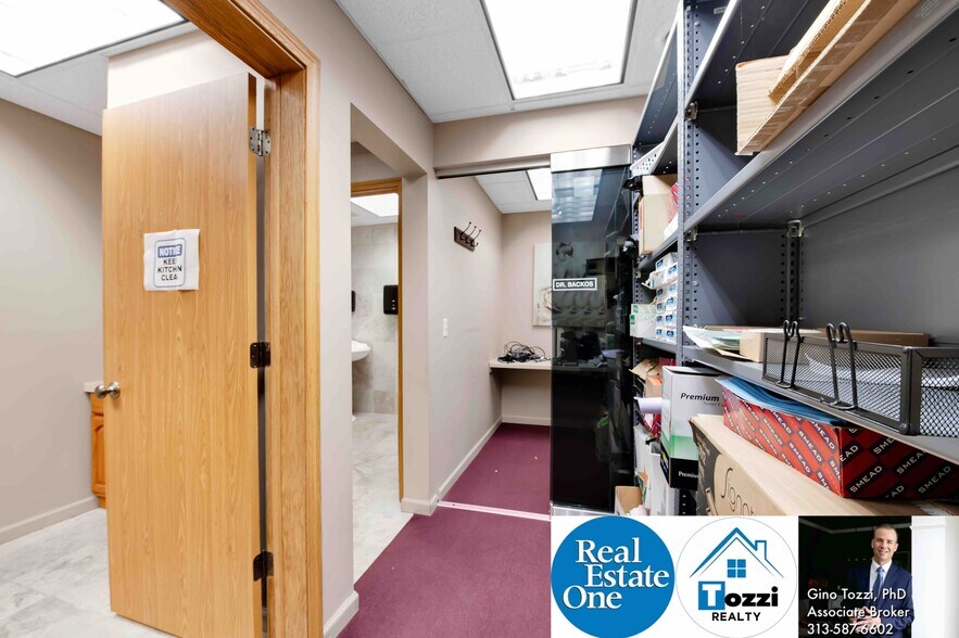 More Photos Of 27253 Van Dyke Ave, Warren Medical For Lease