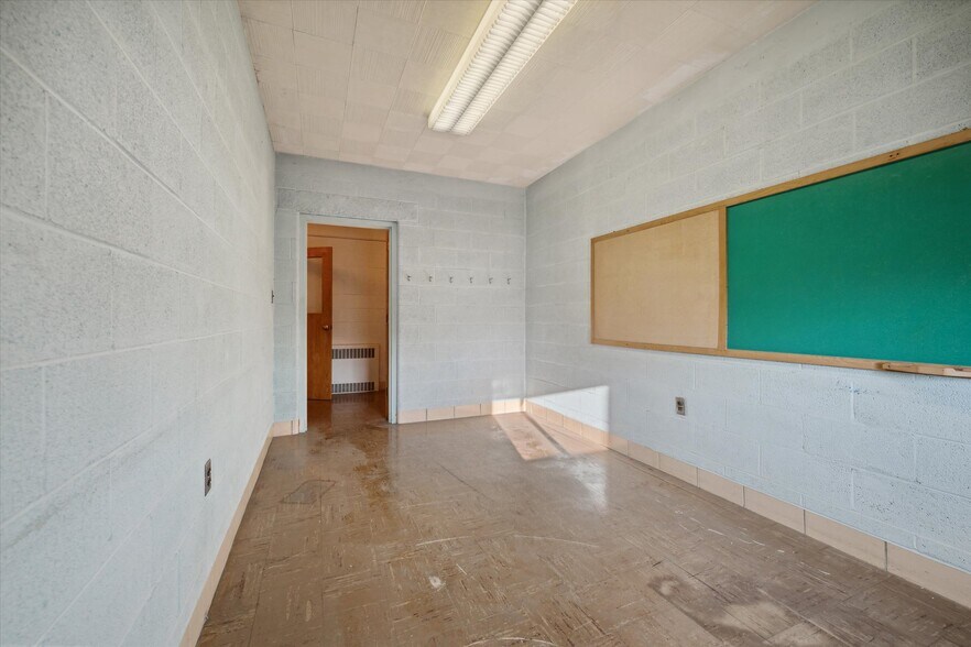 More Photos Of 725 Navarre Ave, Toledo Religious Facility For Sale