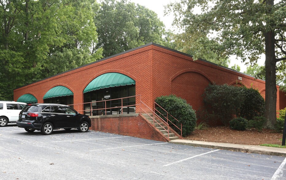More Photos Of 603 Eastchester Dr, High Point Office For Sale