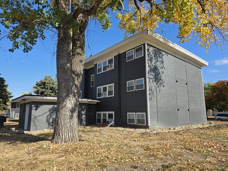 More Photos Of 1351 Iowa Ave SE, Huron Apartments For Sale