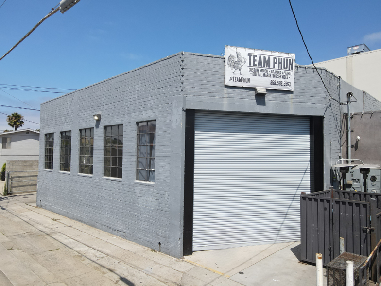 Primary Photo Of 5026 Cass St, San Diego Freestanding For Lease