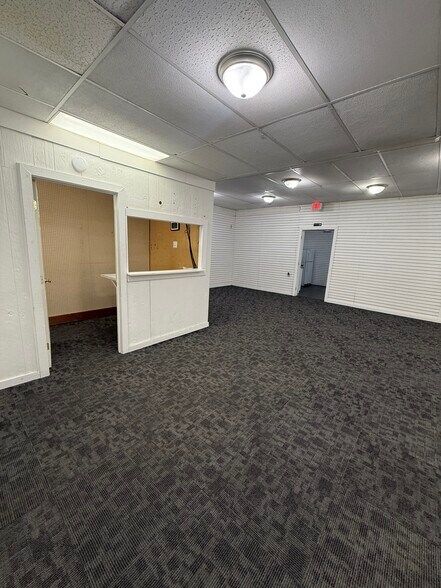 More Photos Of 122 N Court St, Marysville Freestanding For Sale