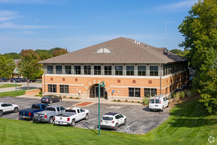 Primary Photo Of 3300 Eagle Run Dr NE, Grand Rapids Medical For Lease