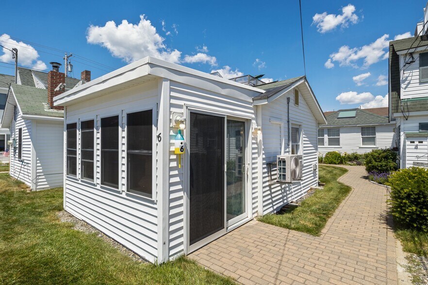 More Photos Of 165 E Grand Ave, Old Orchard Beach Apartments For Sale