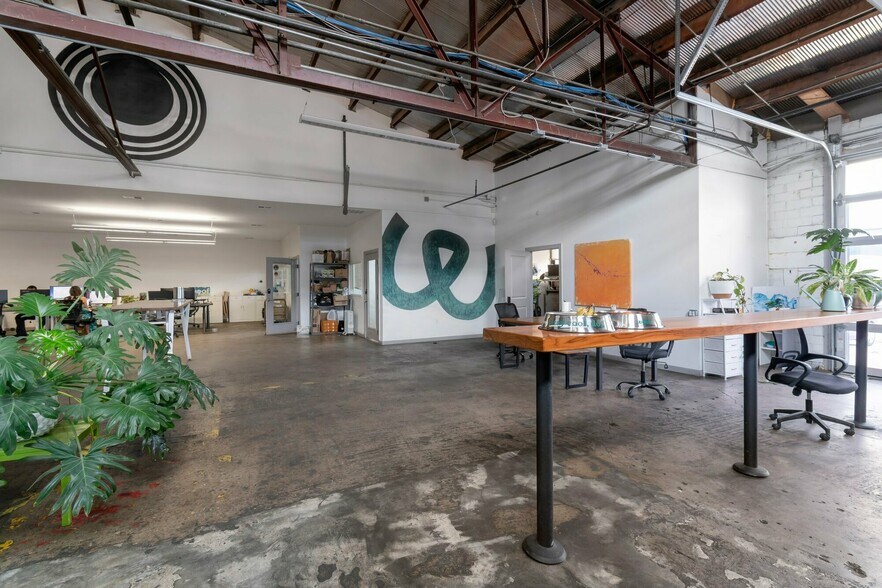 More Photos Of 2401 S Delaware St, Denver Manufacturing For Sale