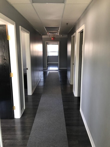 More Photos Of 152 Lynnway, Lynn Office For Sale