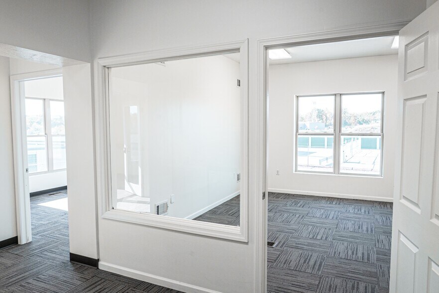 More Photos Of 102 Cecil Henderson Rd, Canonsburg Service For Lease