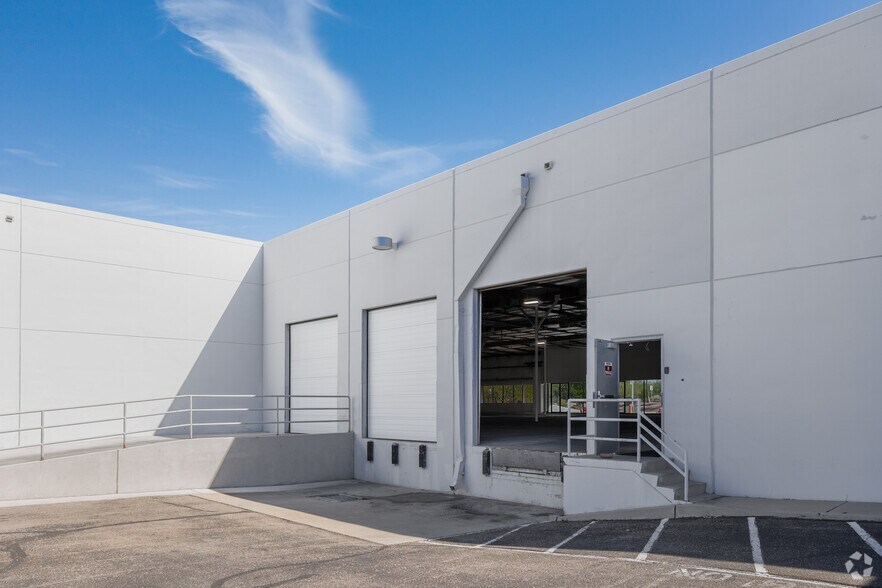 More Photos Of 3480 E Britannia Dr, Tucson Unknown For Lease