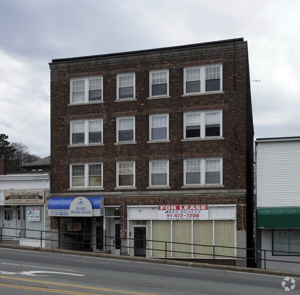 More Photos Of 323-325 Newport Ave, Quincy Apartments For Lease