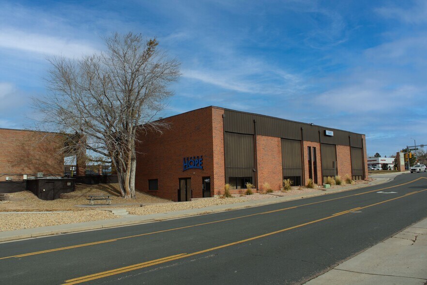 More Photos Of 10401-10465 S Parker Rd, Parker Storefront For Lease