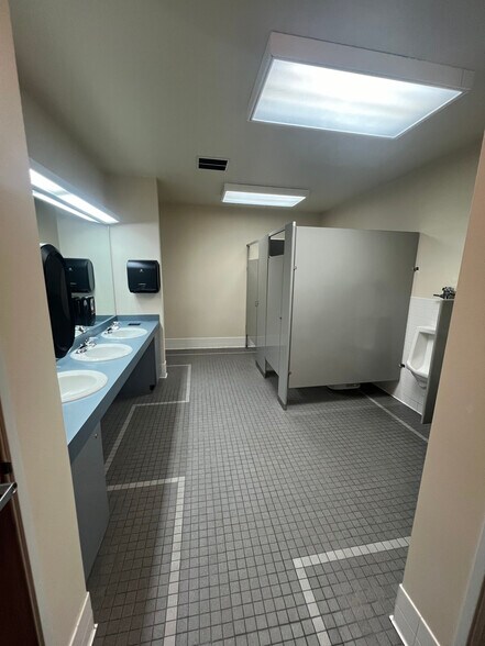 More Photos Of 555-561 E 1860 S, Provo Office For Sale