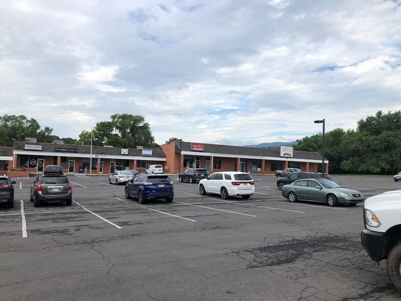Primary Photo Of 16107-16115 McMullen Hwy SW, Cumberland General Retail For Lease