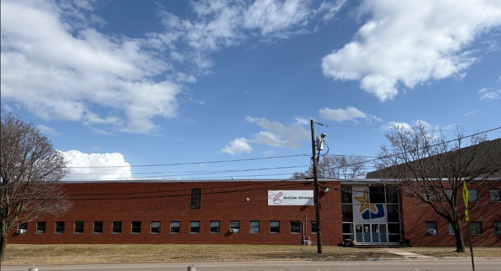 Primary Photo Of 1011 Gorge Blvd, Akron Office For Sale