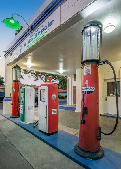 More Photos Of 2740 N Van Ness Blvd, Fresno Service Station For Sale