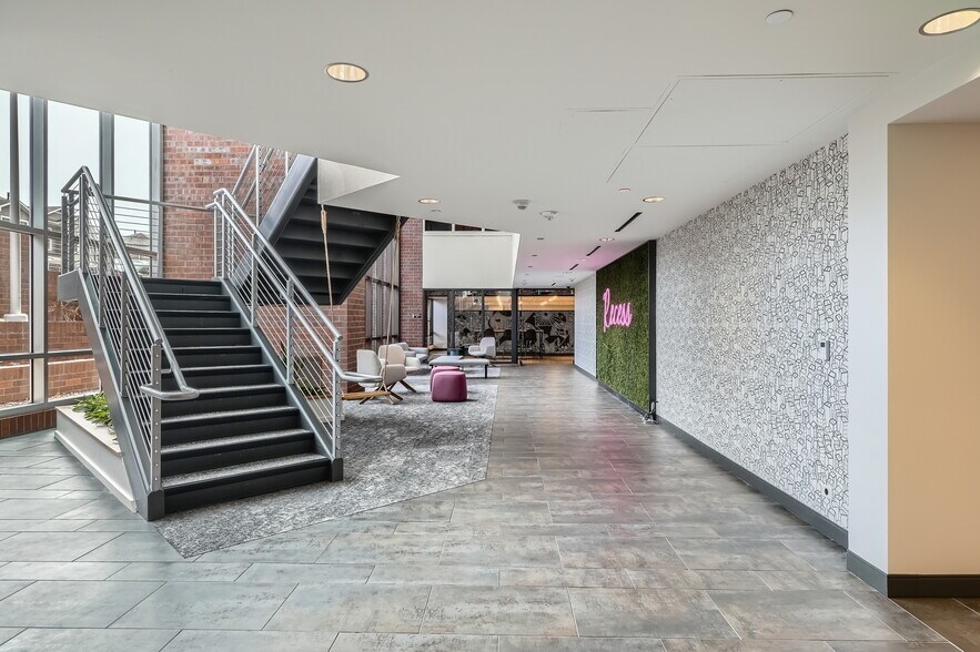 More Photos Of 1873 S Bellaire St, Denver Office For Lease