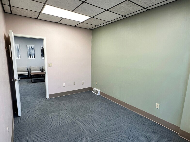 More Photos Of 1920 Monroe St, Madison Medical For Lease