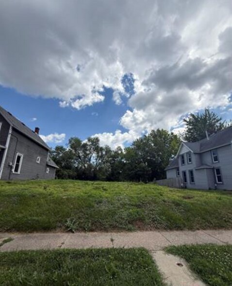 More Photos Of 1501 Bridge Ave, Davenport Land For Sale
