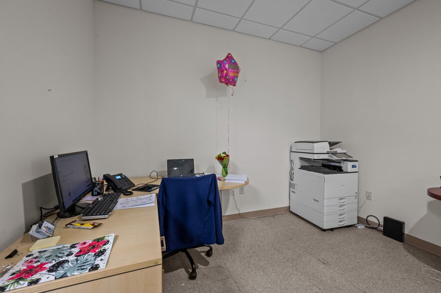 More Photos Of 1207 N Houston Ave, Humble Healthcare For Sale