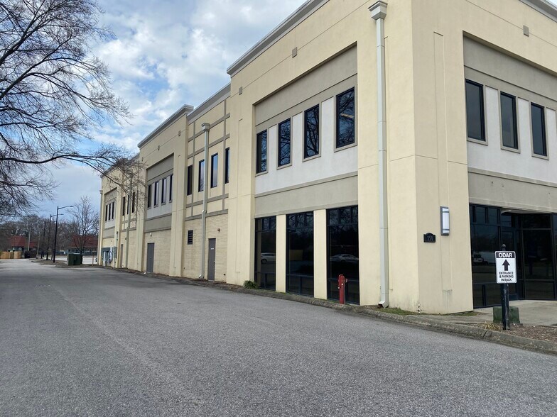More Photos Of 150 Rowan St, Fayetteville Office For Sale