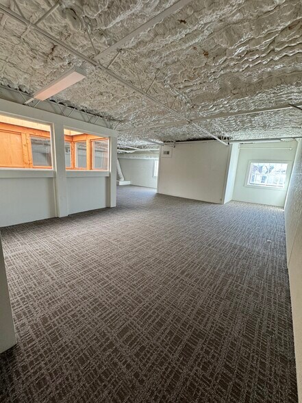 More Photos Of 4834 Vicksburg St, Dallas Manufacturing For Lease