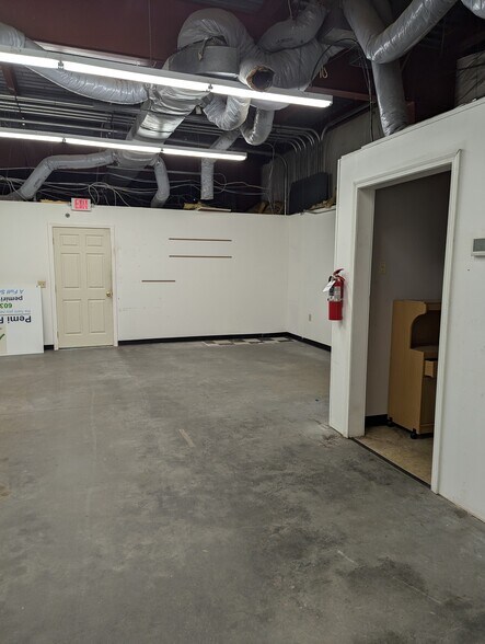 More Photos Of 612 Tenney Mountain Hwy, Plymouth Storefront For Lease