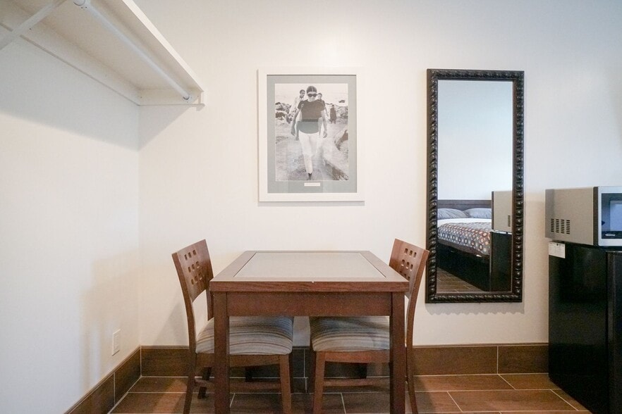 More Photos Of 3101 E Pacific Coast Hwy, Signal Hill Hotel For Sale