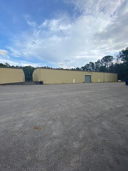 More Photos Of 21720 Martin Luther King Hwy, Maxton Industrial For Sale