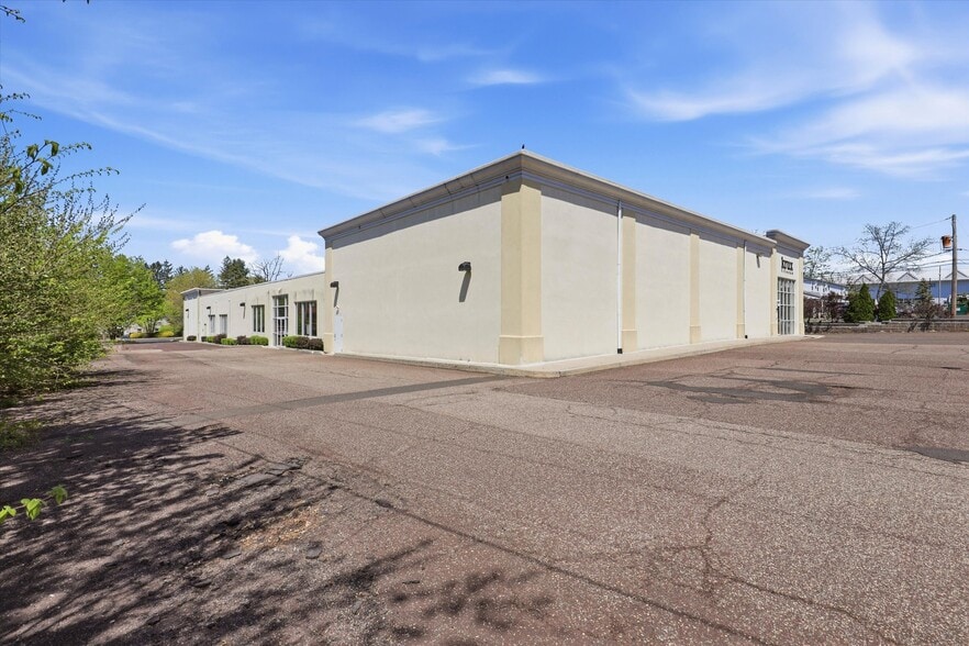 More Photos Of 611 S Broad St, Lansdale Health Club For Sale