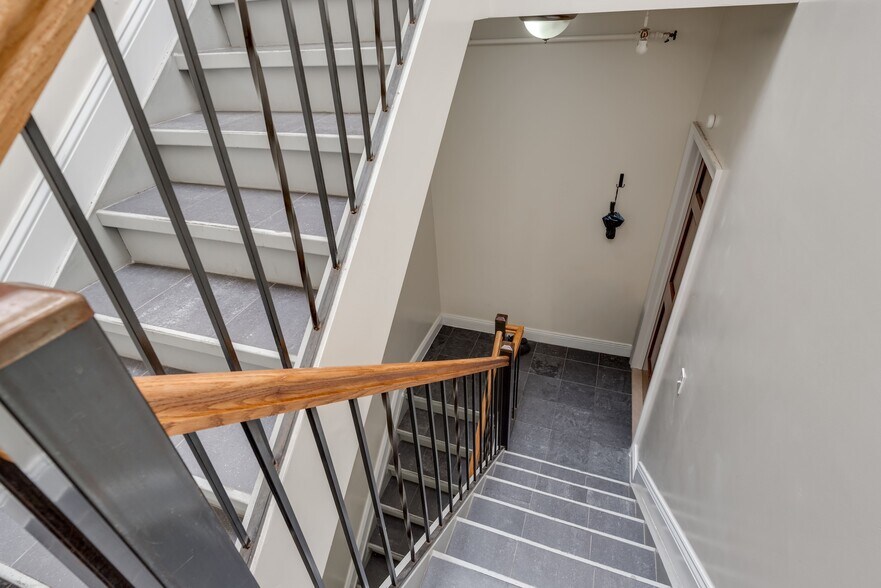 More Photos Of 434 Clermont Ave, Brooklyn Apartments For Sale