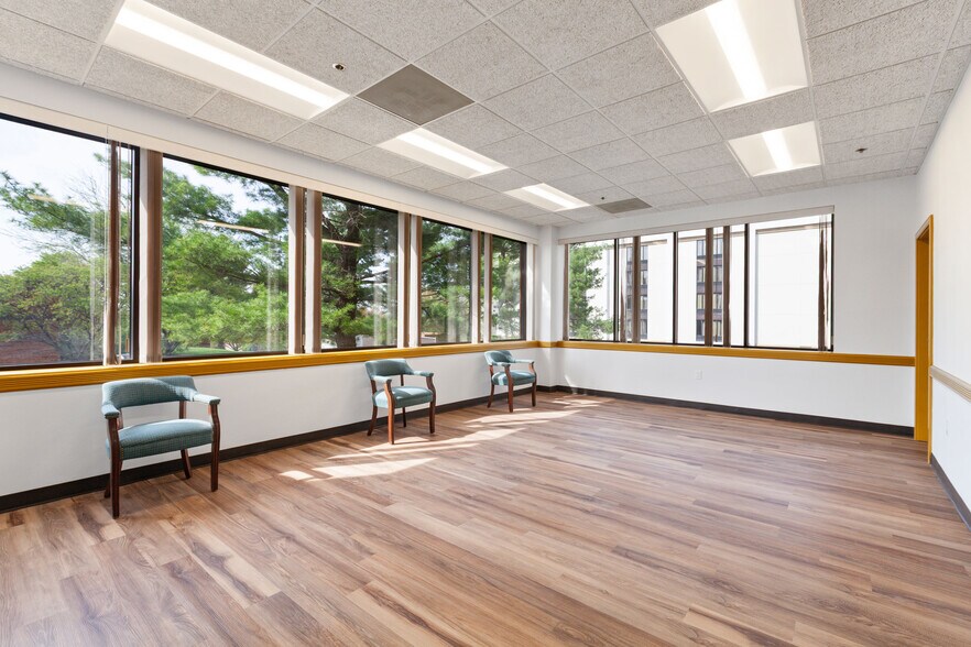 More Photos Of 1025 Berkshire Blvd, Wyomissing Medical For Lease