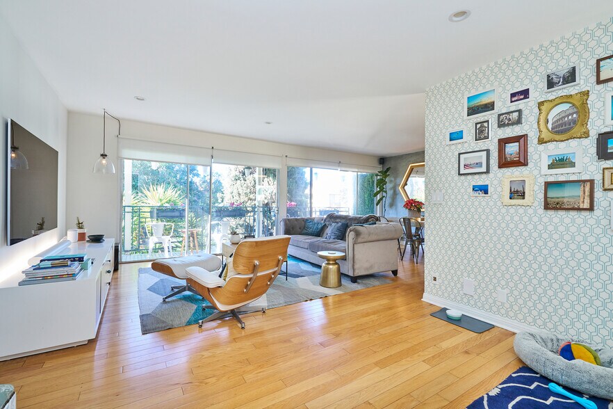 More Photos Of 540 N Orlando Ave, Los Angeles Apartments For Sale