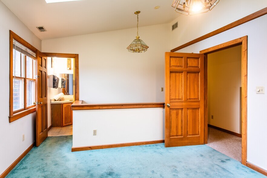 More Photos Of 1864-1870 Dayton Germantown Pike, Germantown Medical For Sale