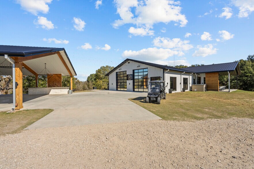 More Photos Of 9016 Private Road 2329, Terrell Lodge Meeting Hall For Sale