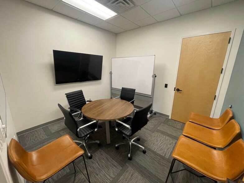 More Photos Of 4521 E 91st St, Tulsa Office For Lease