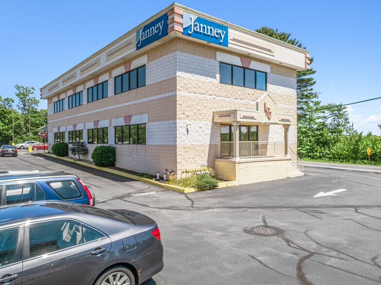 More Photos Of 631 Airport Rd, Hazle Township Office For Lease